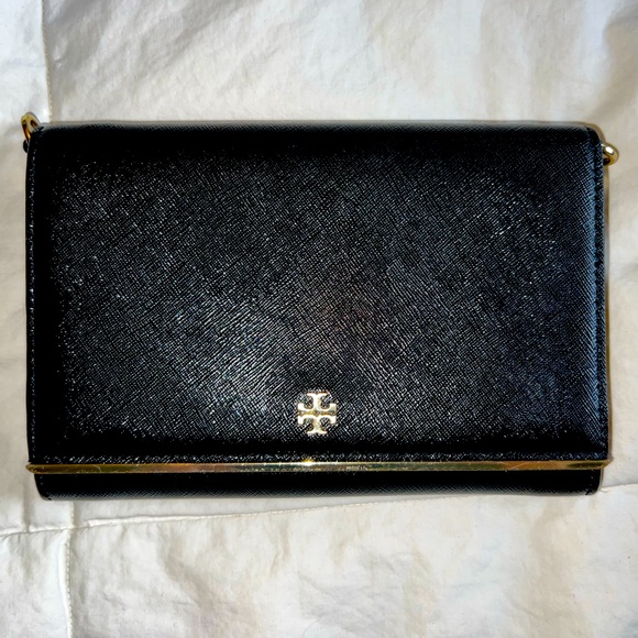 Tory Burch Handbags - Tory Burch Robinson Saffiano Black Crossbody Wallet Bag.  No chain.